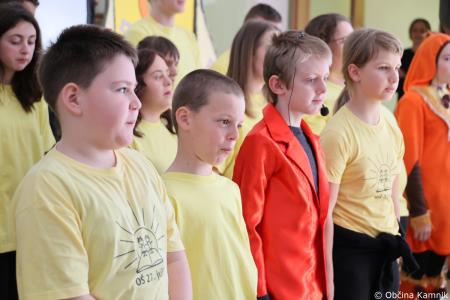 Osnovna šola 27. julij Kamnik že 40 let raste s prepričanjem, da če spoštujemo sebe, bomo znali spoštovati tudi druge (9)